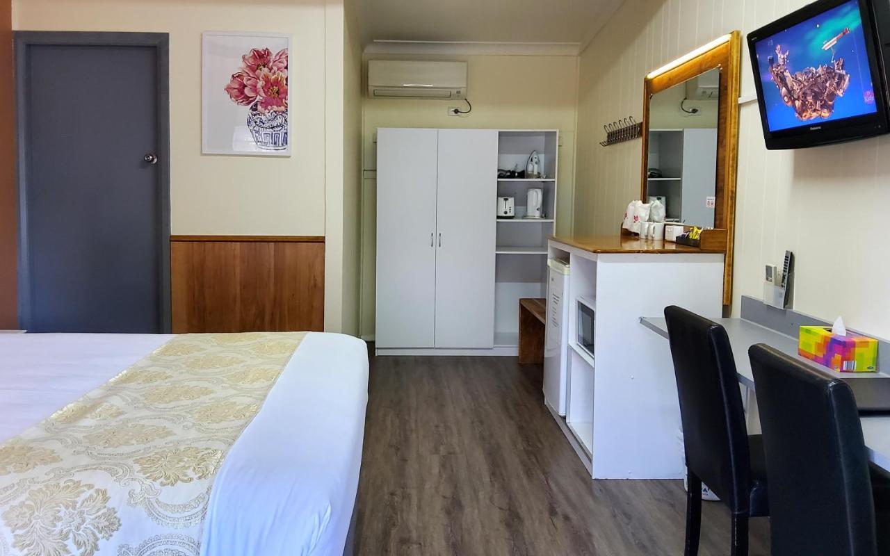 Highway Motor Inn Тари Экстерьер фото
