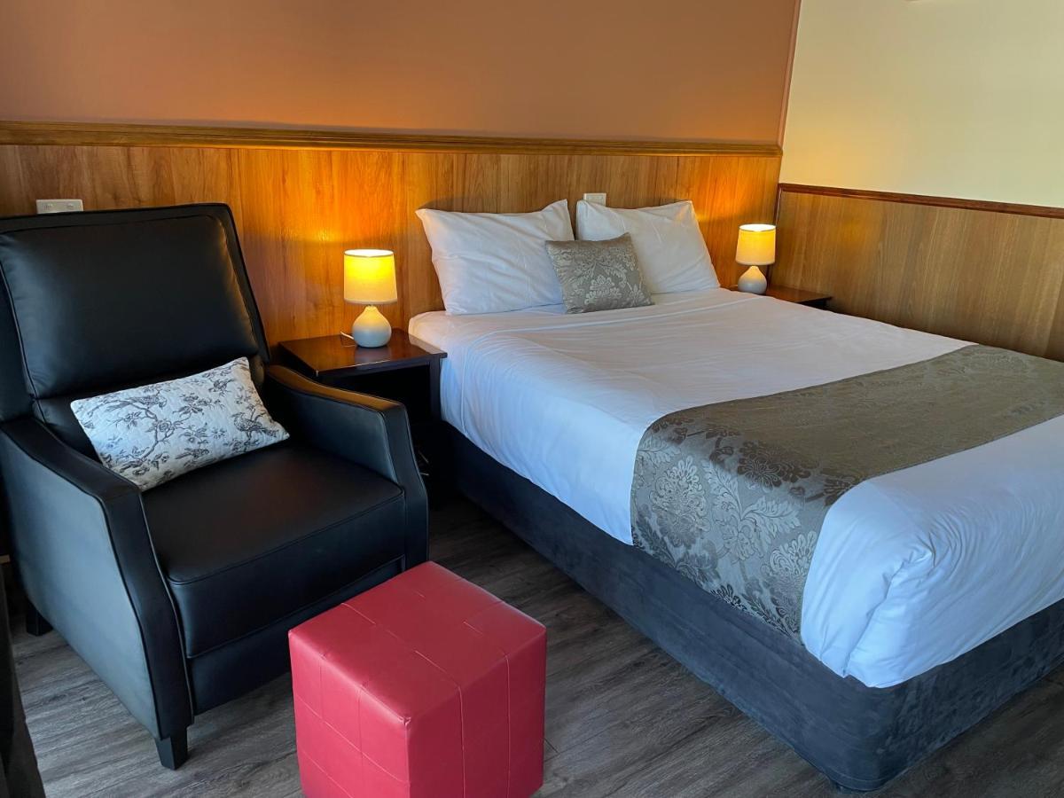 Highway Motor Inn Тари Экстерьер фото