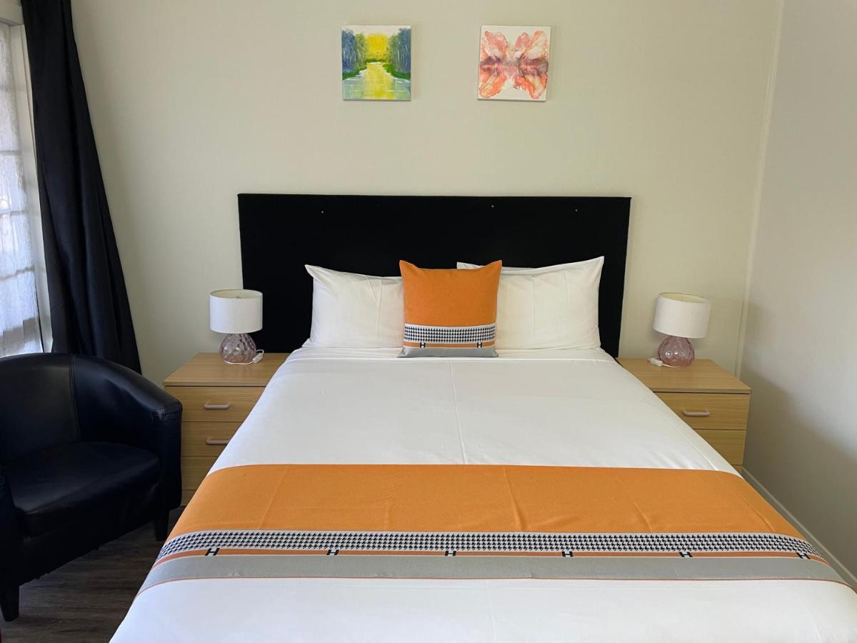 Highway Motor Inn Тари Экстерьер фото