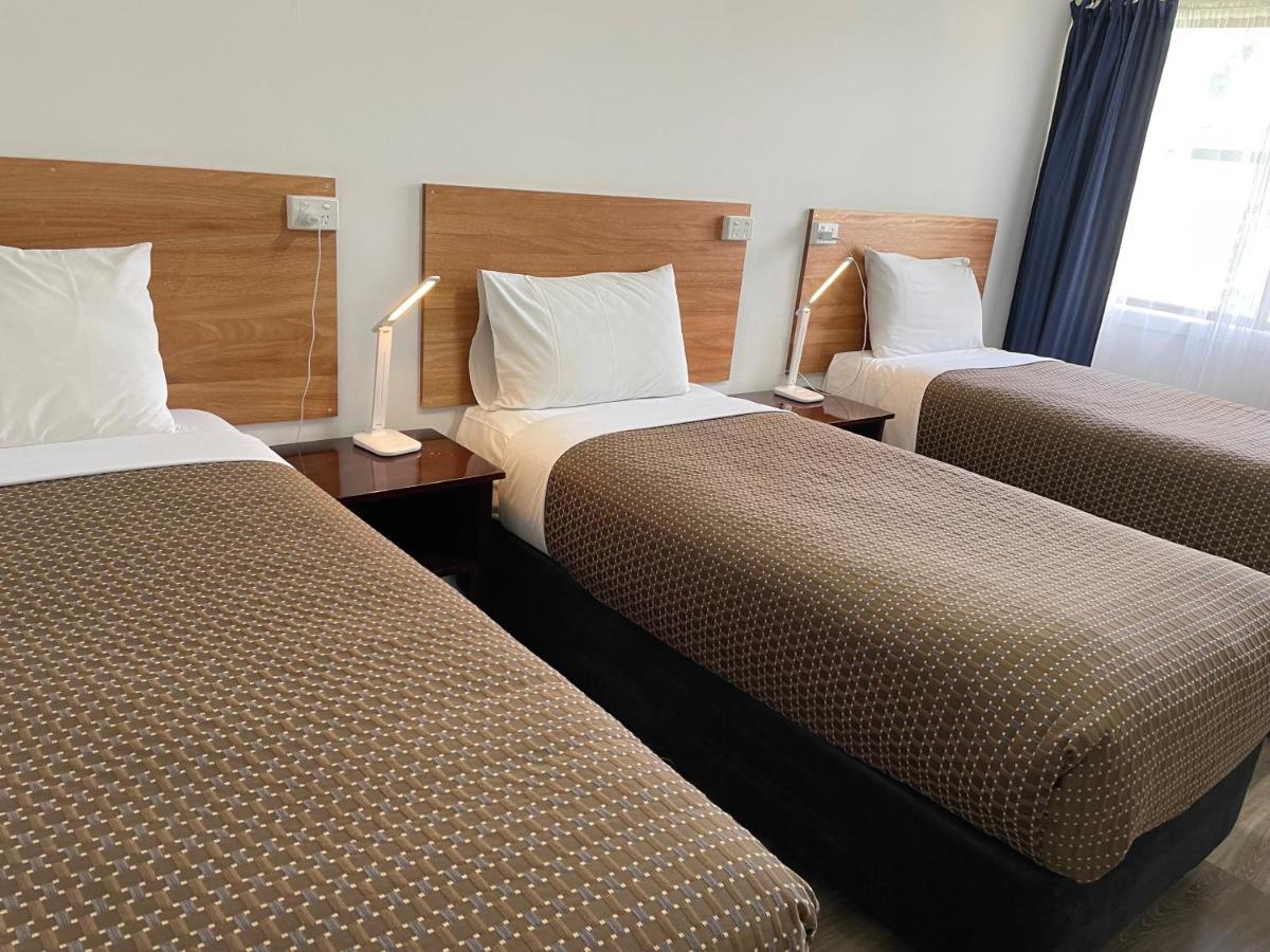 Highway Motor Inn Тари Экстерьер фото