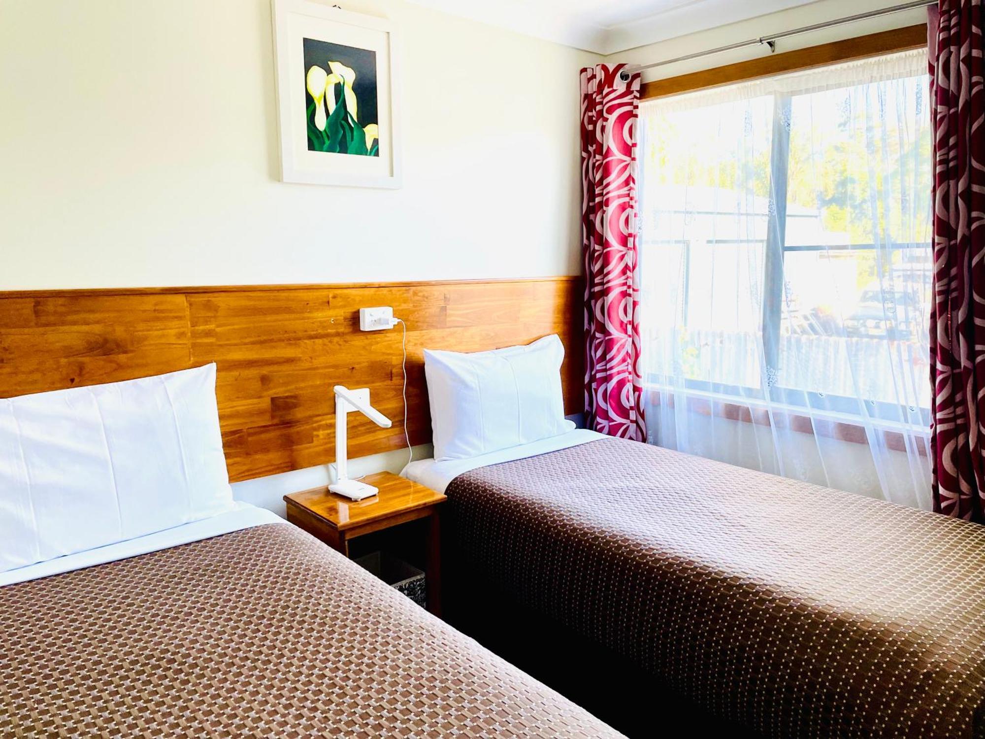 Highway Motor Inn Тари Экстерьер фото