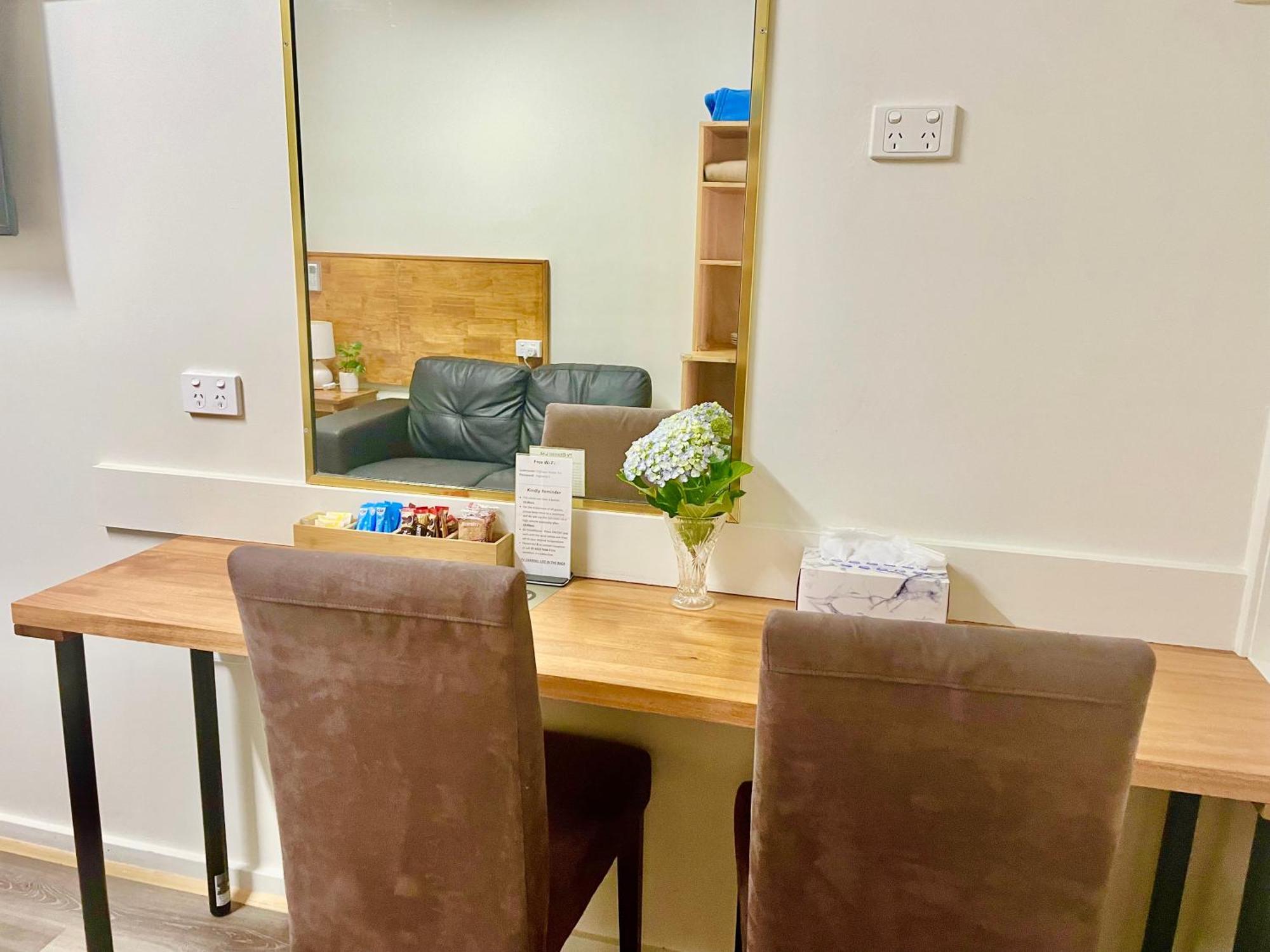 Highway Motor Inn Тари Экстерьер фото